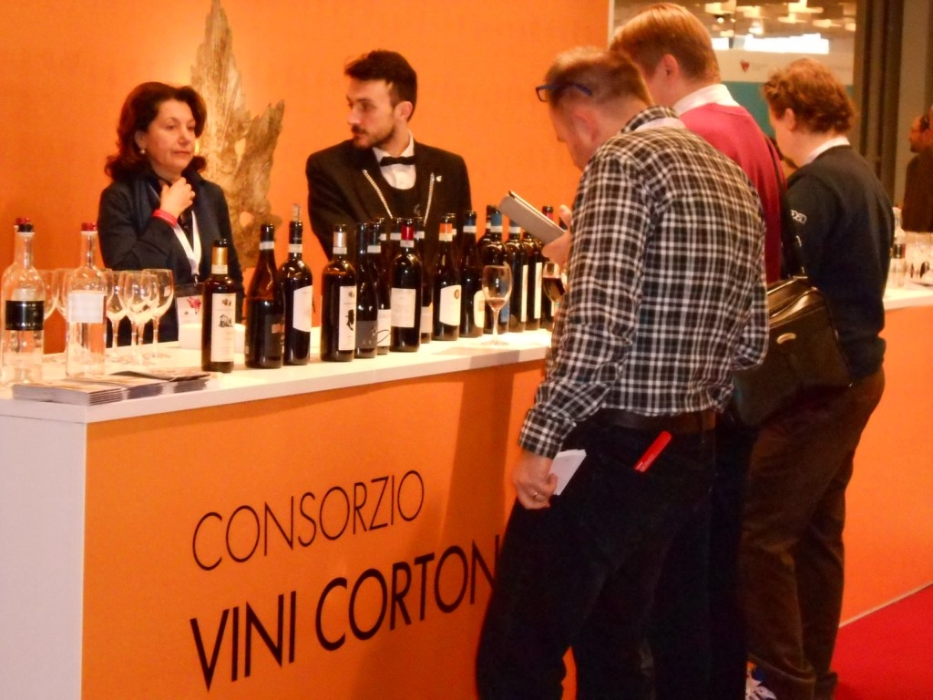 Cortona Doc, il vino per l'internazionalizzazione del Made in Cortona