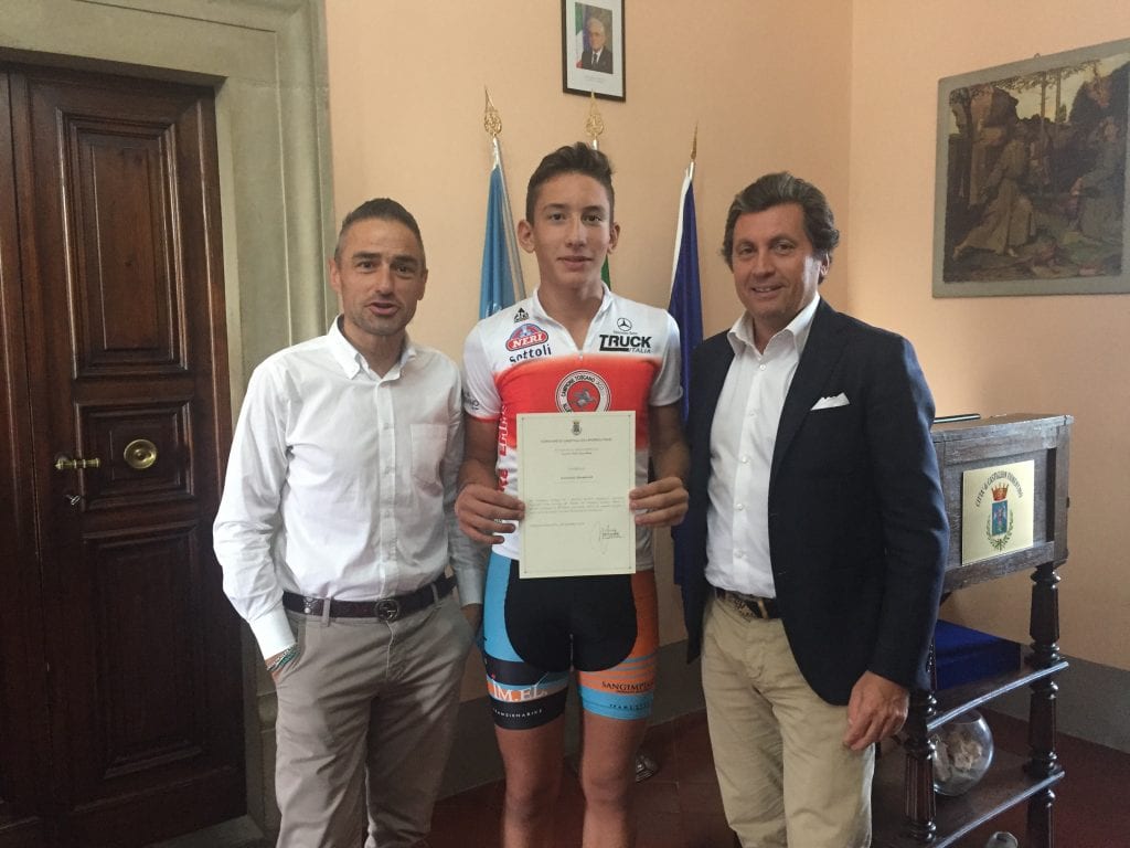 Un riconoscimento per Simonluca Zucchini, giovane promessa del ciclismo